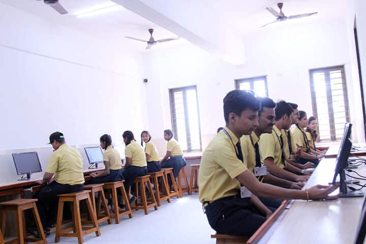 Shree Narayan English Medium School-Computer Lab