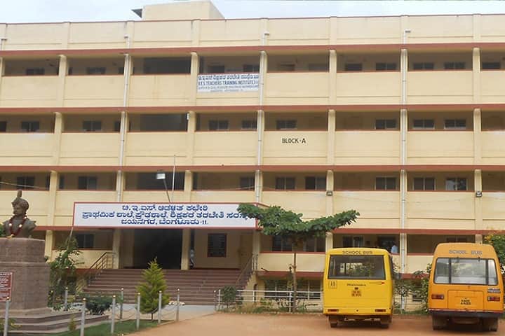 BES Evening PU College of Arts And Commerce-Bus