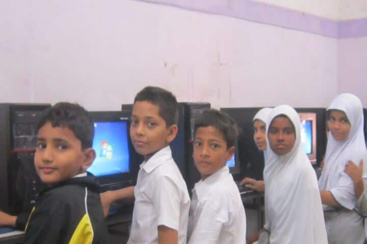 Anjuman I Islam s Badruddin Tyabji Urdu High SchoolComputer Lab