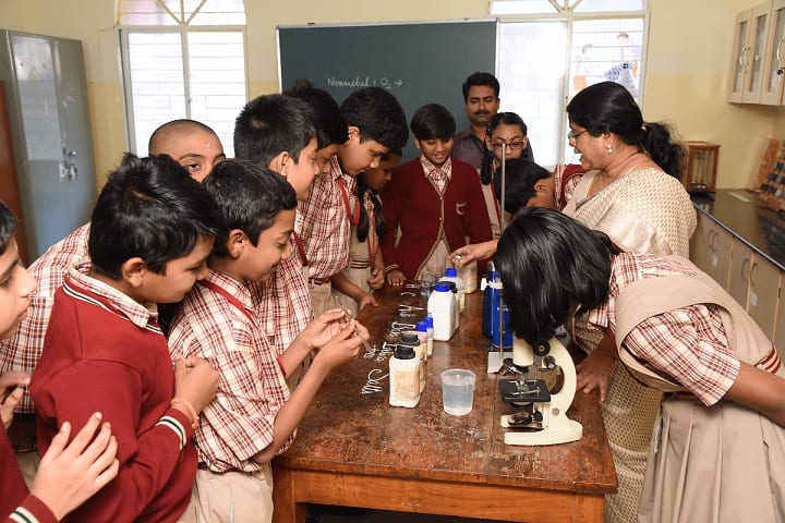 MES Kishora Kendra School-Chemistry-Lab