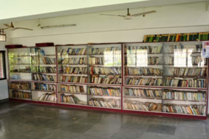 A V Goregaonkar English School-Library
