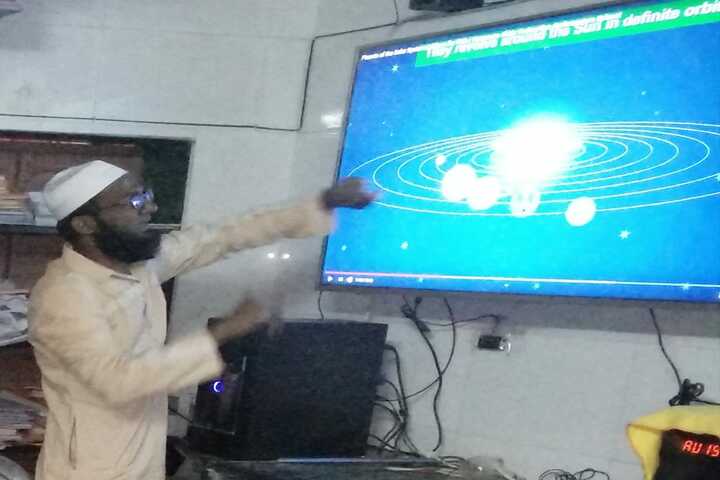 Aisha English High School And Junior College-Smart Classroom