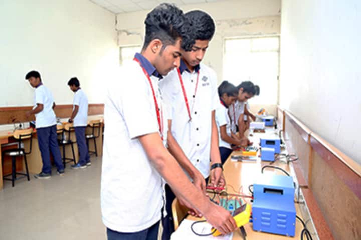 Reva Independent PU College-Maths Lab