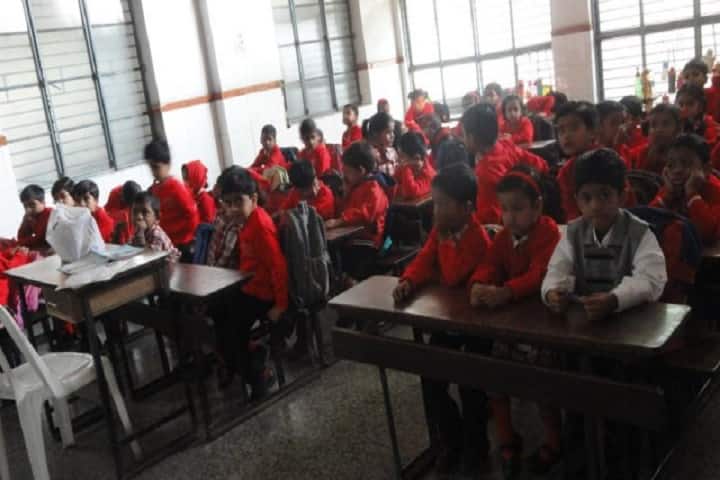 Holy Cross Senior Secondary School-Classroom