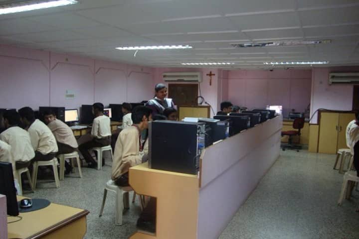 Holy Cross Senior Secondary School-Computer-Lab