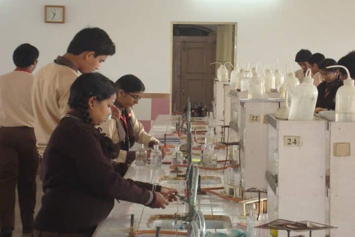 Holy Cross Senior Secondary School-Lab