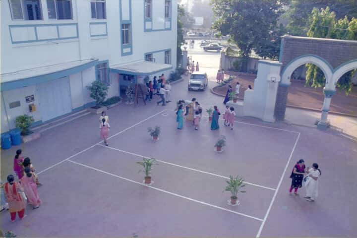 The Alexandra Girls English Institution-Ground
