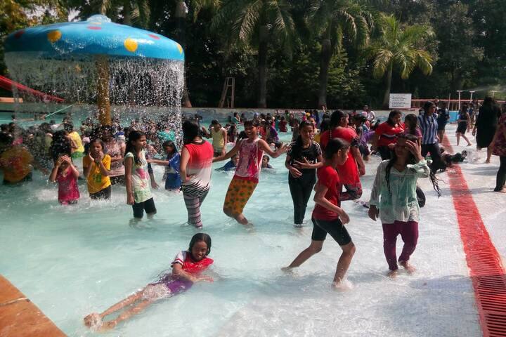 Bai M N Gamadia Girls High School-Picnic