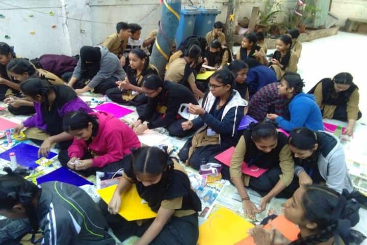 Bharat English High School and Junior College-Art And Craft