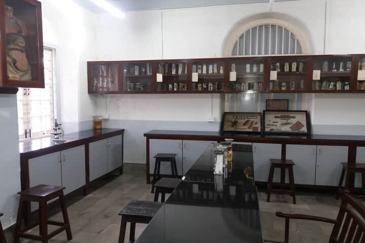 Bharda New High School and Junior College-Biology Lab