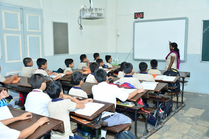 Bharda New High School and Junior College-Digital Classroom