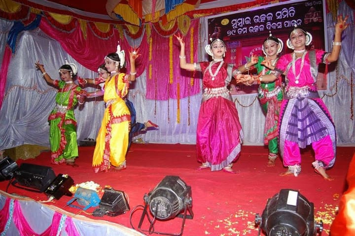 Mumbai Utkal English High School-Dance