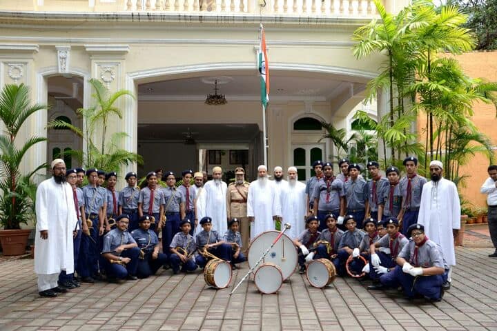 Saifi High School-Flag Hosting