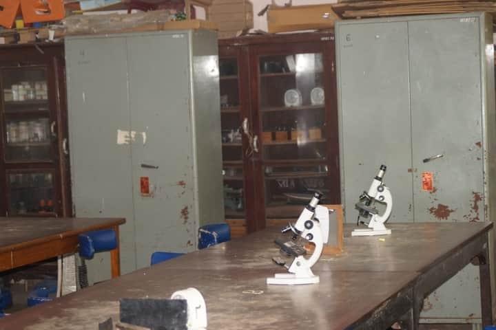 Shree N D Bhuta High School-Physics Lab
