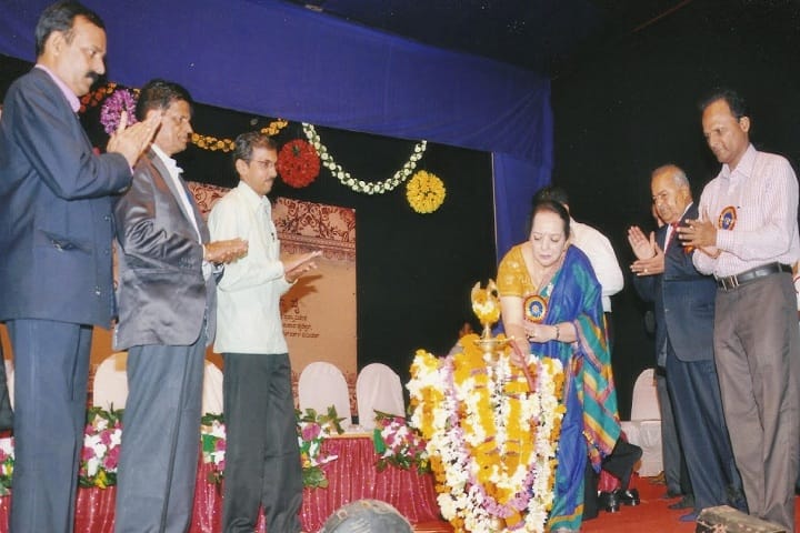 Chembur Karnataka High School-Lighting The Lamp