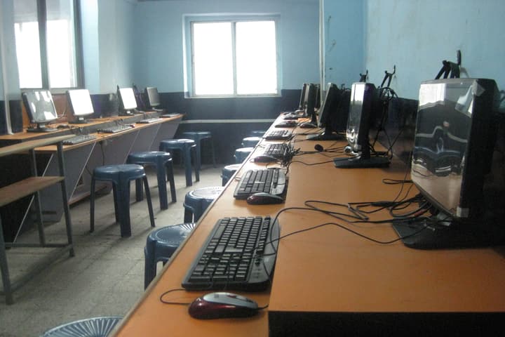 Dnyanweshwari Vidyalaya English Medium School-Computer Lab