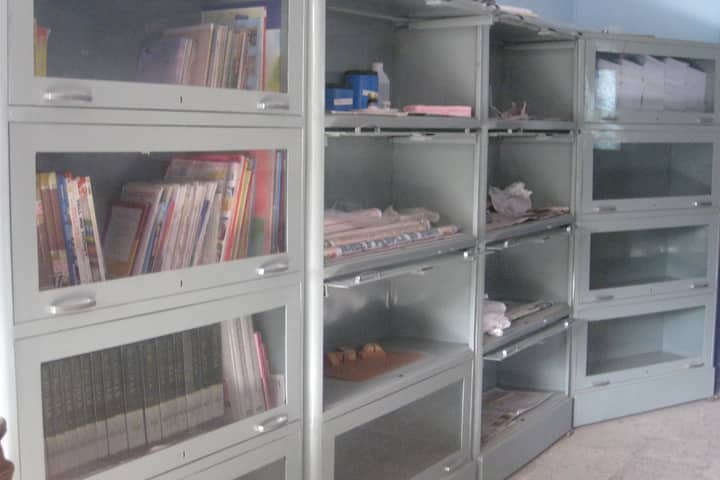 Dnyanweshwari Vidyalaya English Medium School-Library