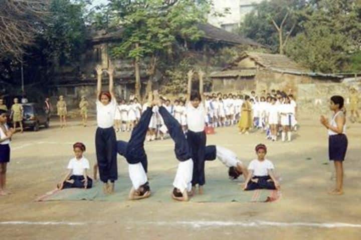 IES Modern English School-Sports