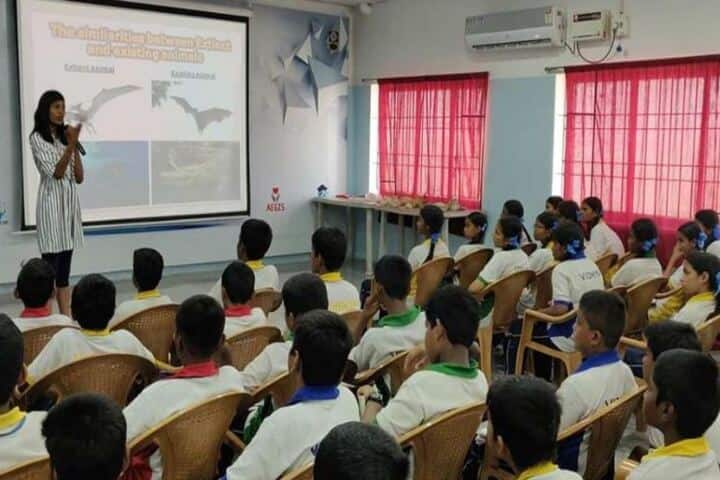 Vidya Matric Higher Seconday School-Digital Classroom