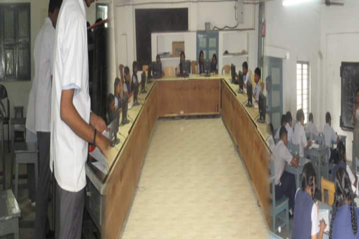 Valliammal Matriculation Higher Secondary School-Computer Lab