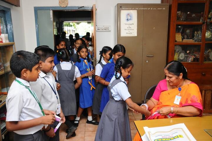 Valliammal Matriculation Higher Secondary School-Teachers Day