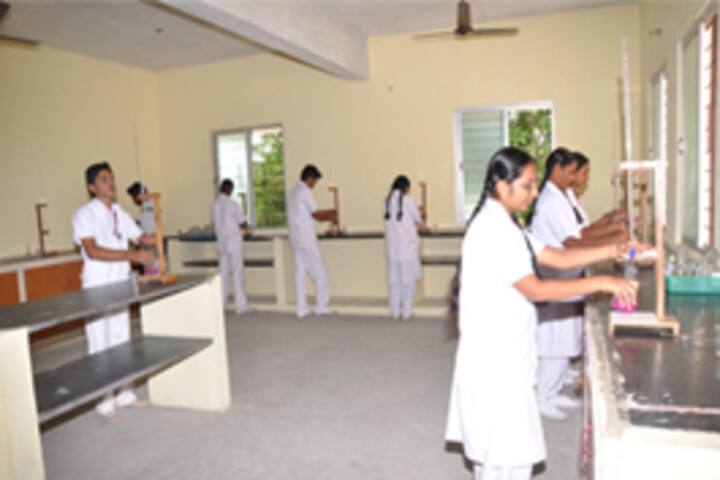 MKM Matriculation High Secondary School-Chemistry Lab