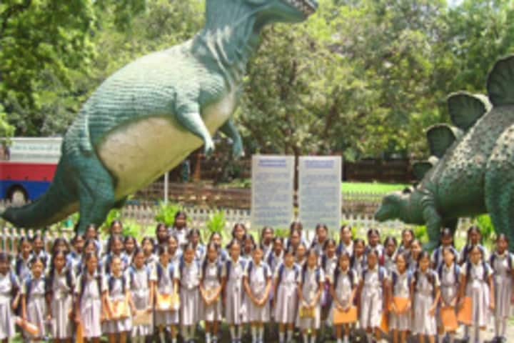 MKM Matriculation High Secondary School-Educational Tour