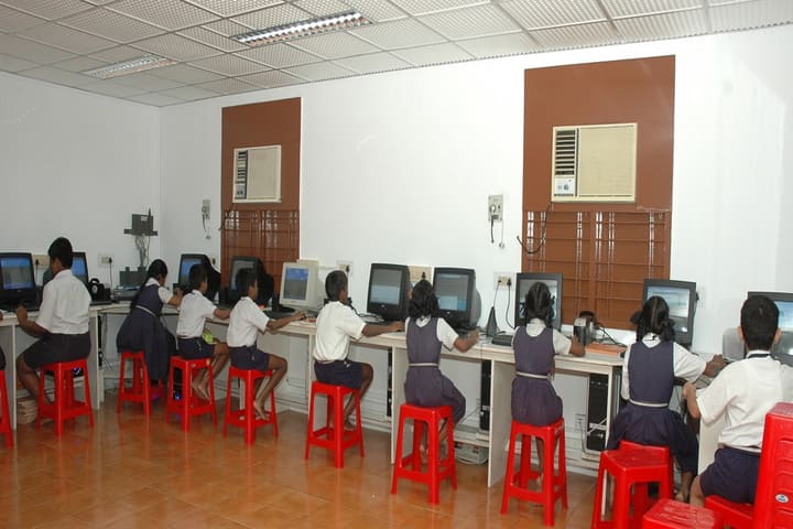 P S Matriculation Higher Secondary School-Computer Lab