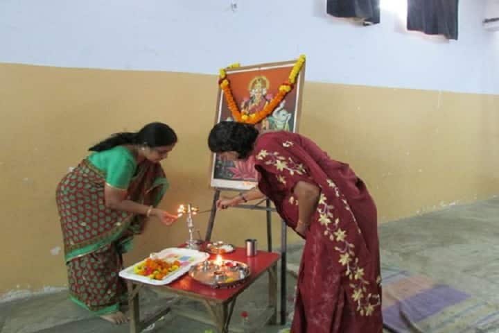 Tip Top Convent School-Linghting The Lamp