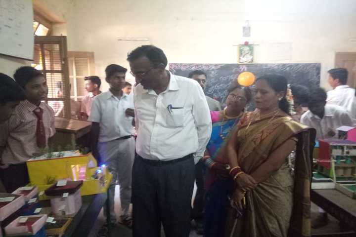 Shri Jagadguru Gangadhar High School-Science Day