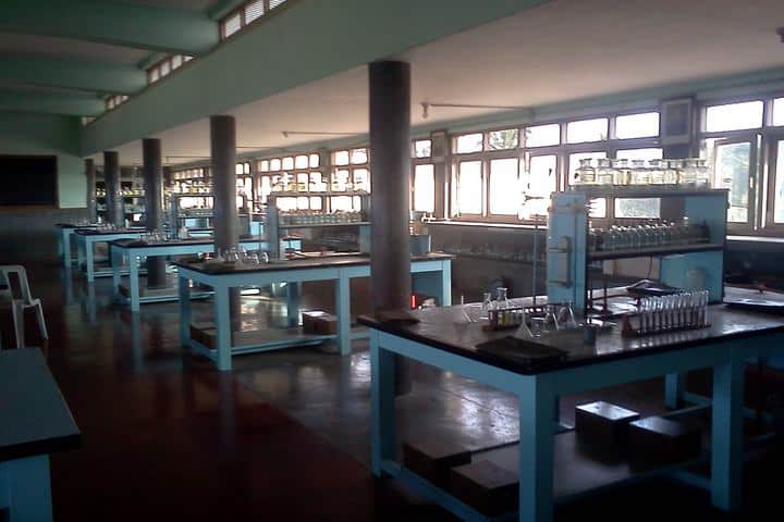 Sri Ramakrishna Vidyashala-Chemistry-Lab
