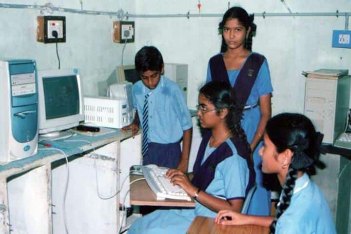 Sri Raghavendra Bala Kuteer English Medium High School-Computer Lab
