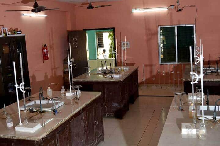 NIIS Higher Secondary School- Chemistry Lab