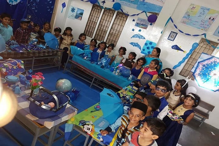 Dhaarus Salaam Matriculation Higher Secondary School-Art and Craft