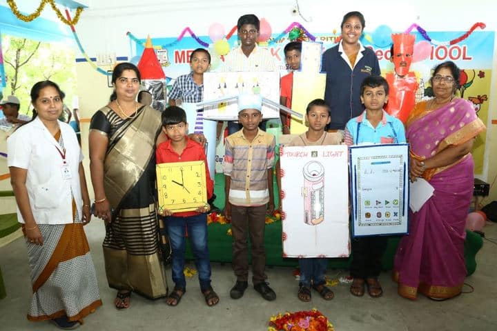 Meenampark Matriculation Higher Secondary School-Art and Craft