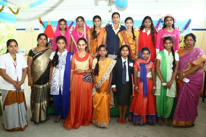 Meenampark Matriculation Higher Secondary School-Group Photo