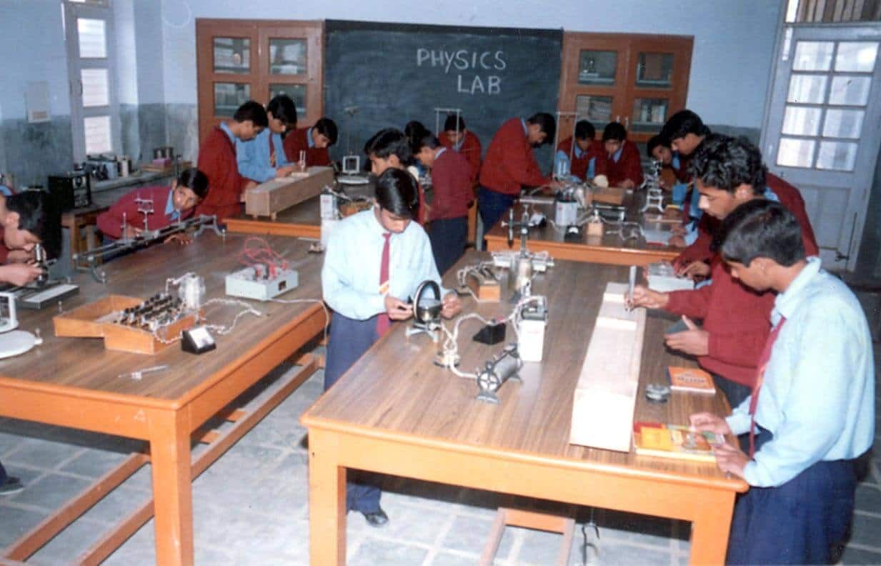 Pink Model School-Lab