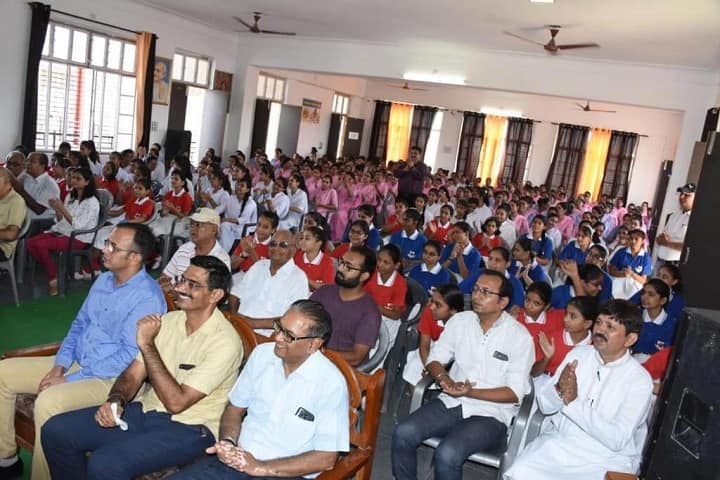 Pink Model School-Seminar