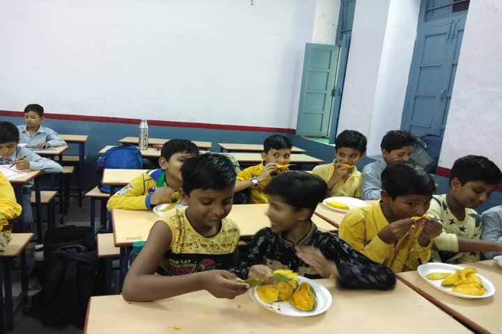 Shri Maheshwari Senior Secondary School-Mango Day
