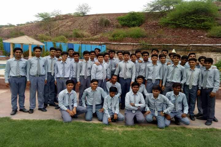 Shri Maheshwari Senior Secondary School-Students