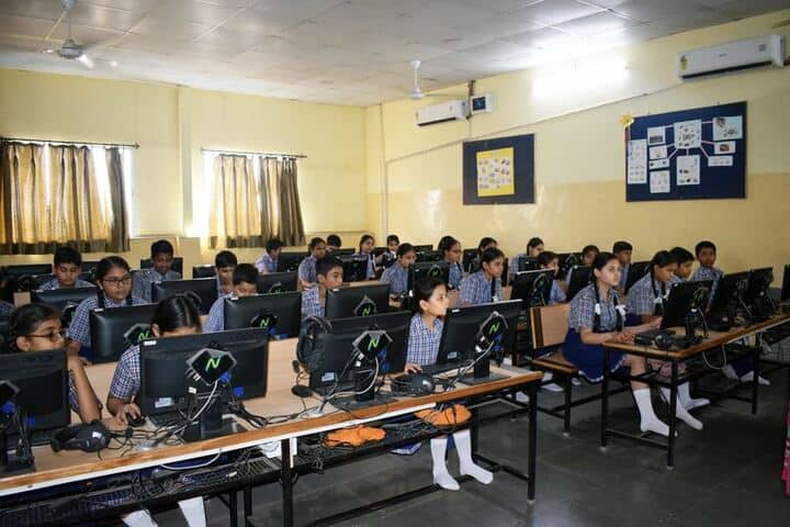 Bakhshis Springdales Upper Primary School-IT-Lab
