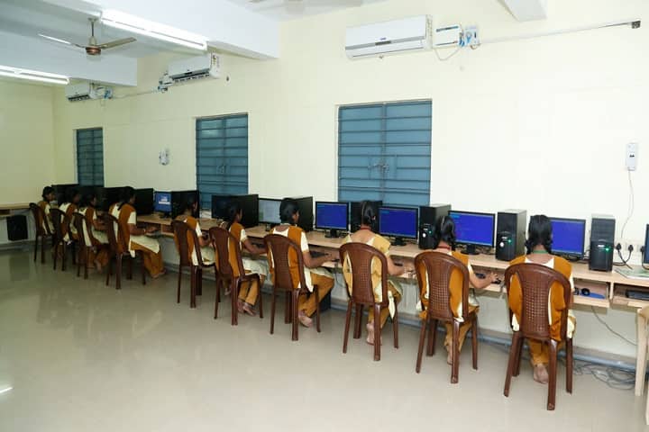 Sri Ragavendra Matriculation School-Computer Lab