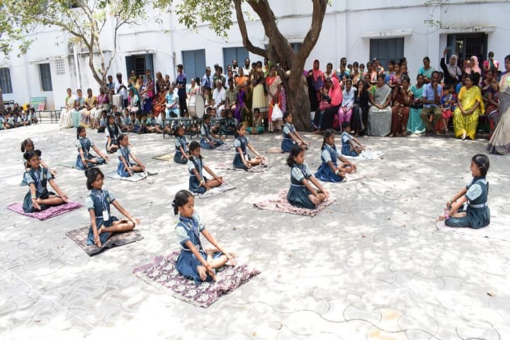 Sri Ragavendra Matriculation School-Yoga