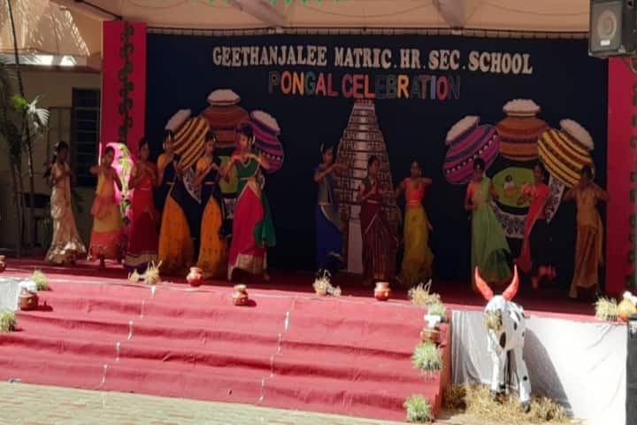 Geethanjalee Matriculation Higher Secondary School-Pongal Celebration