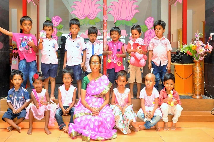 Palaniappa Matriculation Higher Secondary School-Pink Day Celebration