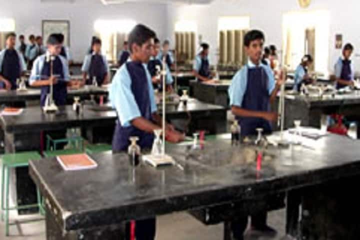 Rajalakshmi Genguswamy Matriculation Higher Secondary School-Chemistry Lab