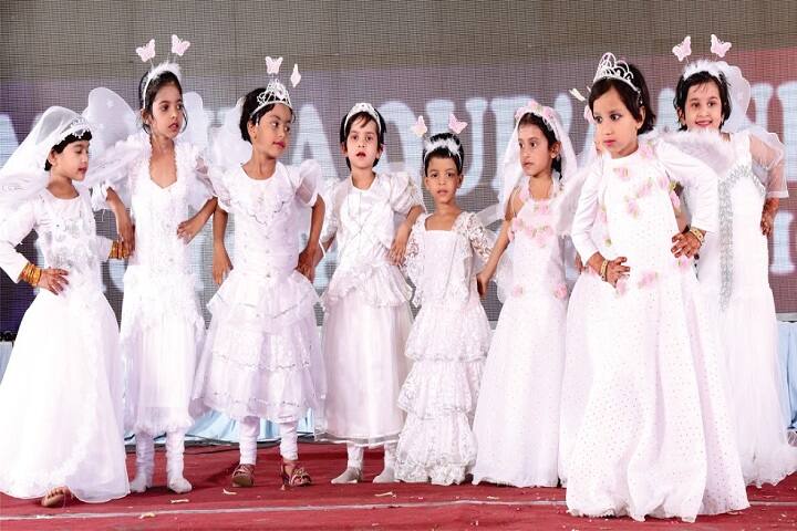 Madina Quraanic Mission High School-KG Students Dance