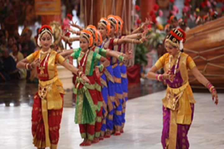 Sri Sathya Sai Vidhya Mandir-Classical Dance