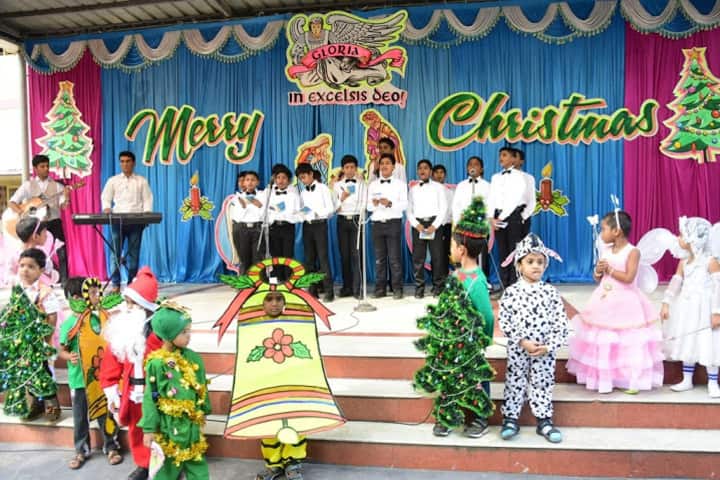 Holy Cross Matriculation Higher Secondary School-Christmas Carnival