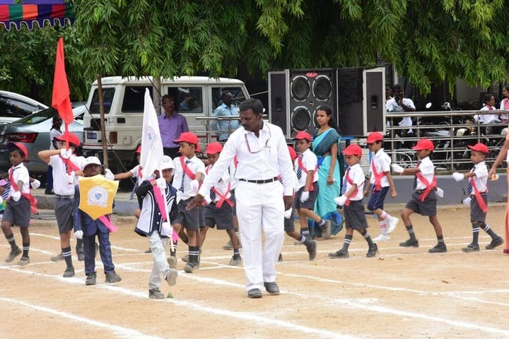 Holy Cross Matriculation Higher Secondary School-Kids Sports